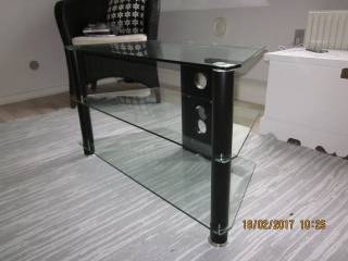 Tv-bord i glas