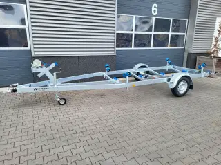 Vlemmix Bådtrailer 630x220 1300