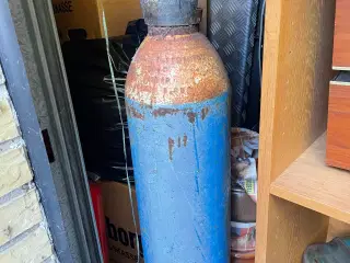 Svejsegas - 1,10 cm høj fyldt 