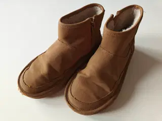 Bamsesko fra Zara str. 32