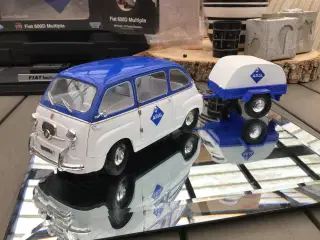 Modelbil 1:18  Fiat 600 D Multipla (ARAL)