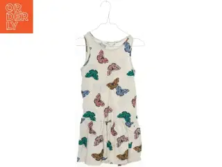 Sommerkjole med sommerfugle fra H&M (str. 110)
