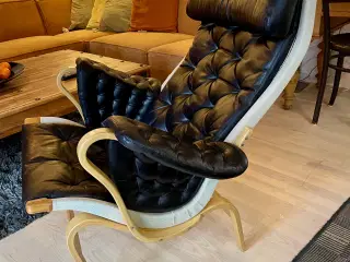 Pernilla designet af Bruno Mathsson