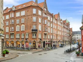 Gammel Mønt 12. lagerlokale på 25 m2