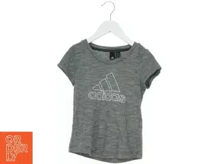 Grå Adidas T-shirt fra Adidas (str. 128)