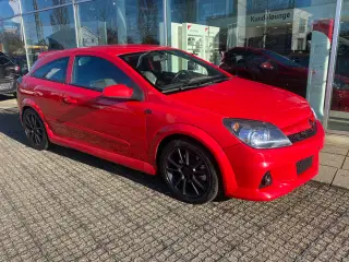 Opel Astra 2.0 OPC