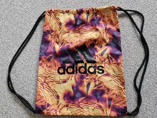 Adidas gymnastikpose 