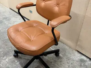 Kontorstol i kernelæder