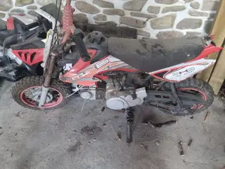 Crosser 