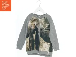 Grå hættetrøje med dyremotiv fra POPUPSHOP (str. 110)