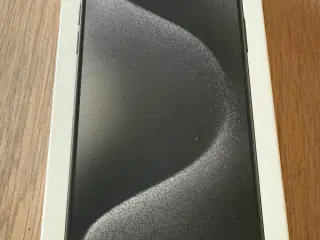 NY IPhone 15 Pro Max 256