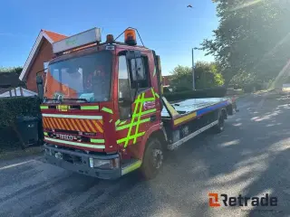 Iveco med skyde lad grill og træk