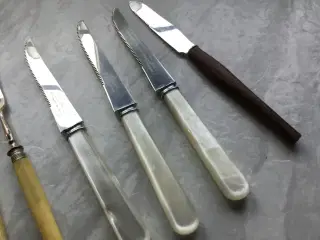 Gamle frugtknive og pålægsgafler