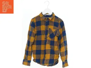 Skjorte med ternet mønster fra H&M (str. 128)