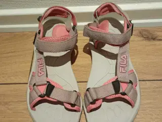 Damesandaler, FILAS, str. 40.