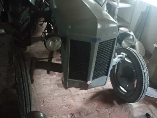  Ferguson 26