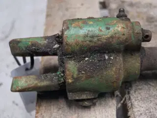 John Deere 2040 Liftspindel