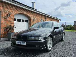 BMW E39 523i