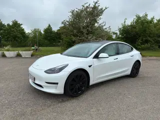 Tesla Model 3  Long Range AWD