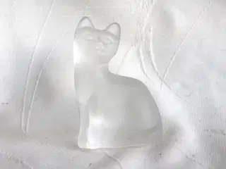 Brevpresser i form af kat