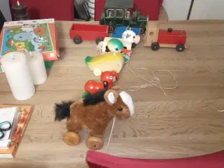 Gammelt legetøj sælges 
