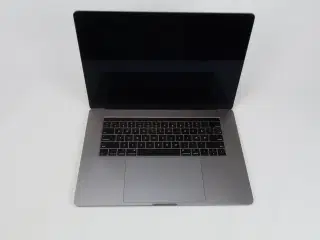 Apple Macbook Pro 15,4"