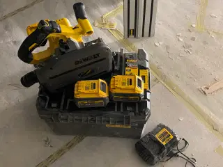 DeWalt Dyksav inkl 2stk 6ah batterier&skinde