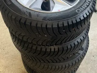 Originale Hyundai hjul med TPMS og vinterdæk