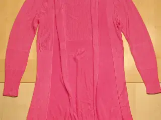 Lækker blød pink cardigan med lommer sælges