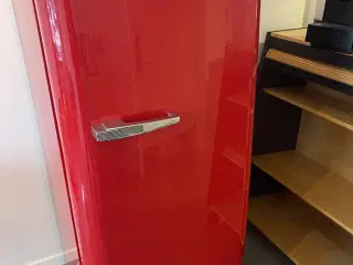 Lækker rød SMEG køleskab