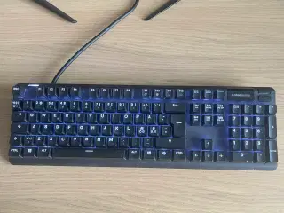 Tastatur og mussemåtte 