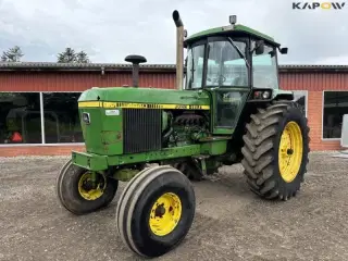 John Deere 4040