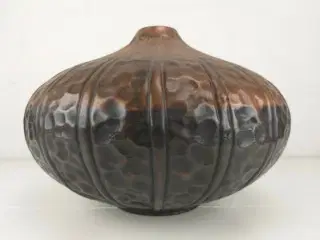 Stor Boconcept vase i kobber