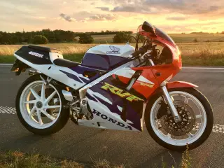 Honda VFR 400 R (NC30)