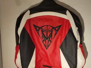 Læder dragt Dainese 54