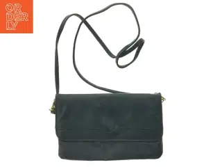 Sort Crossbody skuldertaske i blød glat læder med aftagelig og indstillelig rem (str. 22 x 14 cm)