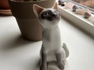 Bing & Grøndahl kat i porcelæn
