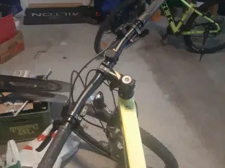 Mountainbike cube aim