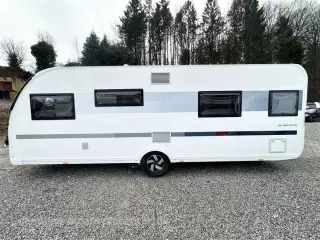 2022 - Adria Adora 613 UT   Queensbed-Gulvtemp.-Endebad-Mover-Telt