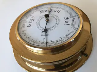 Genia skibsbarometer i messing