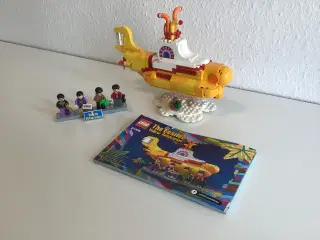 LEGO 21306 Yellow Submarine (The Beatles)