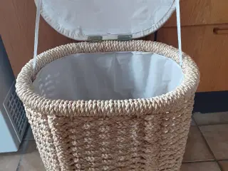 Opbevaringskurv med låg