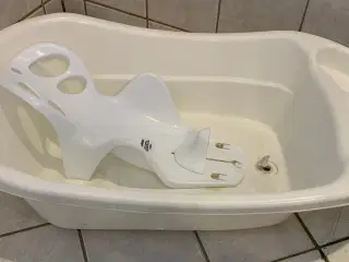 Baby badekar med justerbar badeindsats 