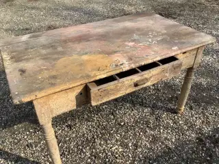 Antikt bord fra 1800 tallet