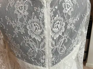 HELT ny konfirmationskjole