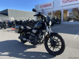 Yamaha XV 950 R