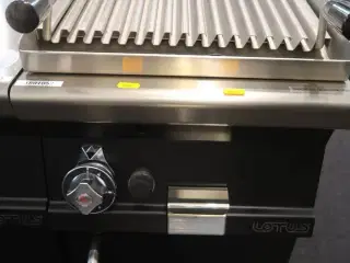 Charcoal grill CW-74G gas sort Lotus (Udstillingsmodel)