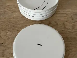 MENU SORT KONTUR tallerkener: 40 kr./stk.