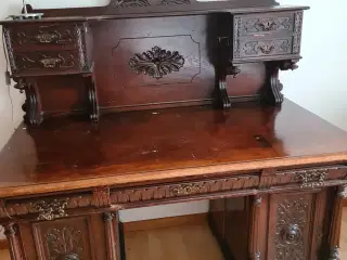 Antikt skrivebord 