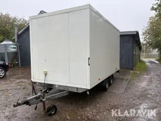 Cargo trailer Humbaur Lukket
